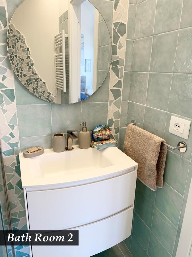Nautilus Vista Mare Mozzafiato A 180 Gradi- Posto Auto Privato - 2 Camere Matrimoniali Piu 1 Divano Letto Singolo-Sky,Netflix-Wifi 200Mg Ραπάλο Εξωτερικό φωτογραφία